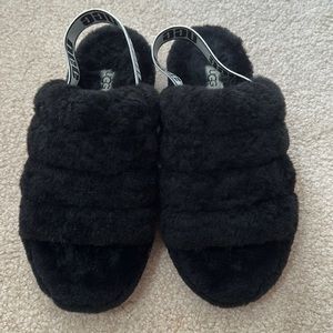 UGG Fluff Yeah Black Size 7